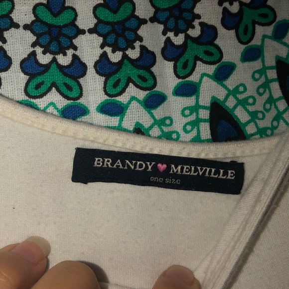 BRANDY MELVILLE TANK TOP🤩 - Picture 2 of 3
